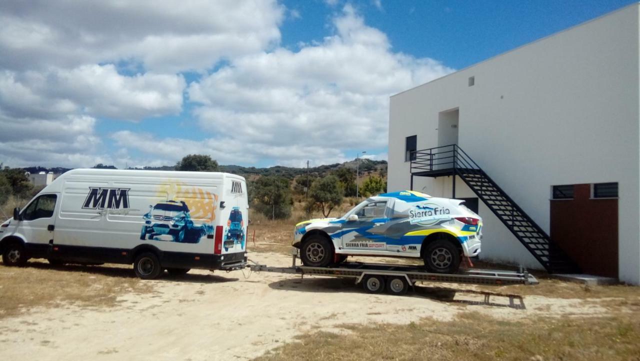 ホテル Rm Newhost 2015 / Casadochico ポルタレグレ エクステリア 写真